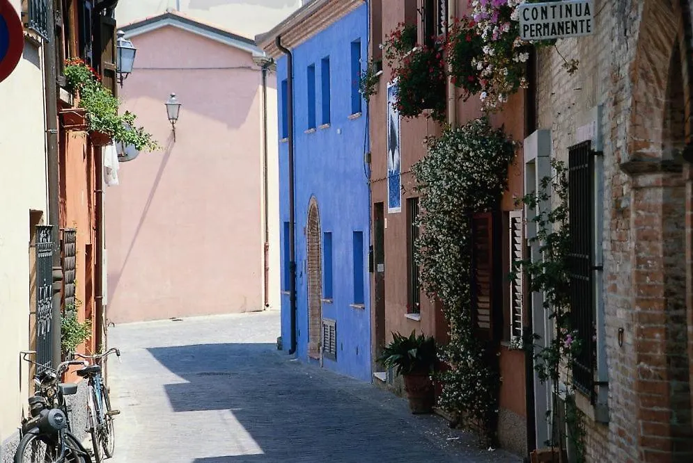Casa Fellini Nel Borgo Di San Giuliano Italy
