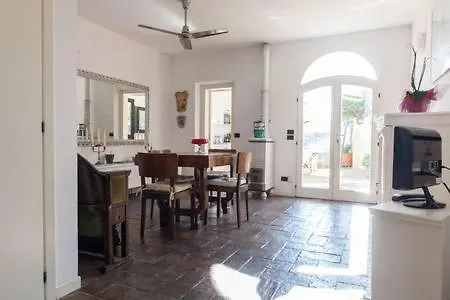 Apartment Casa Fellini Nel Borgo Di San Giuliano Italy